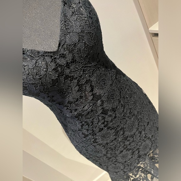 GUESS Black Lace Mermaid Dress Size 6 - Picture 3 of 9